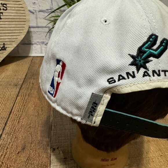 San Antonio Spurs PRO STANDARD NBA Adjustable Cap Hat Black Leather Visor Strap - Picture 6 of 11